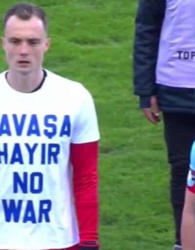 Aykut Demir 'savaşa hayır' tişörtünü neden giymediğini açıkladı