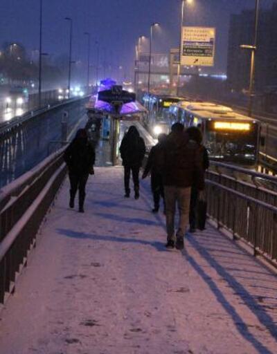 Uyarıları dikkate alan İstanbullular toplu taşımaya yöneldi