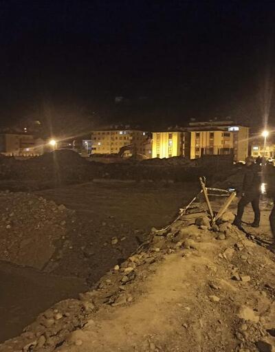 Sel felaketinin yaşandığı Bozkurt’ta kar sularının erimesiyle Ezine çayı taştı