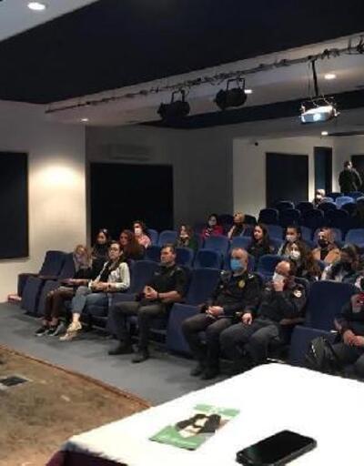 Datça'da kolluk güçlerinin eşlerine, "En iyi narkotik polisi anne" semineri verildi
