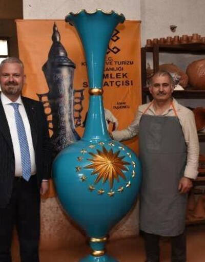 Kültür ve Turizm Bakanlığı Çömlek Sanatçısından Cumhurbaşkanı Erdoğan için 2,5 metrelik vazo