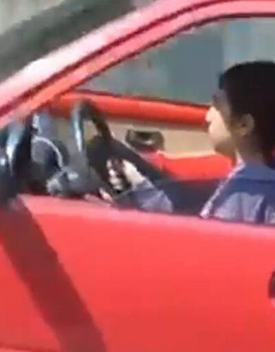 Şaşkınlık yaratan görüntü: Trafikte çocuk sürücü