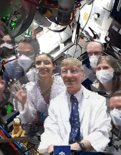 Astronotlarına hologram ile doktor hizmeti sundu
