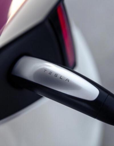 Tesla, ücretsiz bir Mobil Bağlayıcı Paketi eklemeyi planlıyor