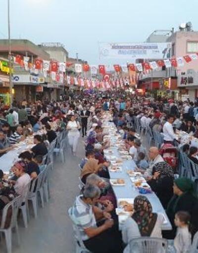 Kadirli'de 15 bin kişilik iftar yemeği