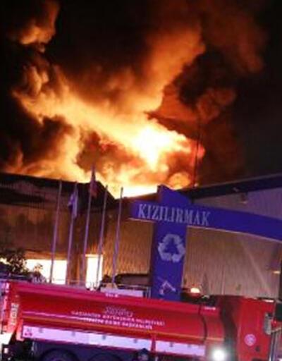 Gaziantep’te geri dönüşüm fabrikasında yangın