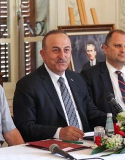 Bakan Çavuşoğlu, Tel Aviv'de iş insanlarıyla bir araya geldi