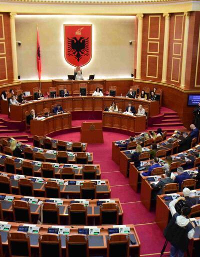 Arnavutluk'ta ilginç gündem: Cumhurbaşkanlığı seçiminde adaysız tur!