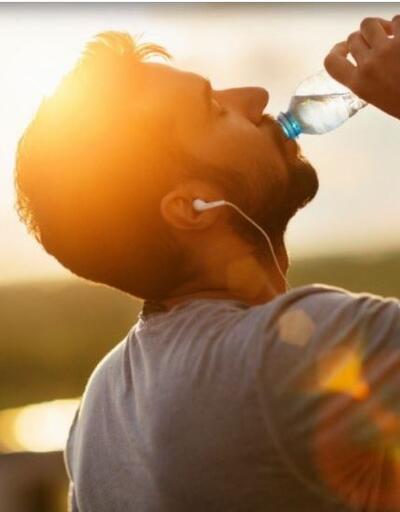 Sıcak havalarda kalp krizi riskini azaltmak için bol bol su tüketin