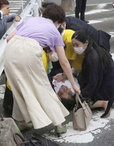SON DAKİKA: Japonya'nın eski Başbakanı Shinzo Abe'ye suikast! Hayatını kaybetti