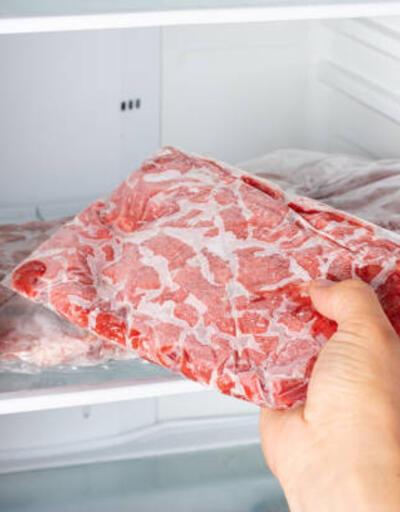 Buzdolabında üst üste bekletilen kurban eti bozulabilir