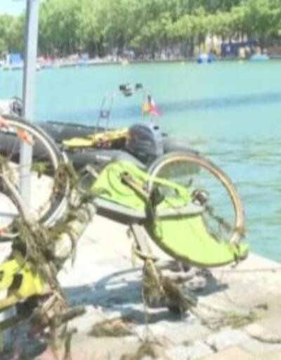 Su kanalından çok sayıda bisiklet çıktı