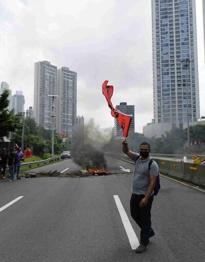 Panama’daki akaryakıt protestoları: Polis aracı ateşe verildi