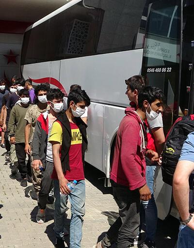 Türkiye'den sınır dışı edilen göçmen sayısı