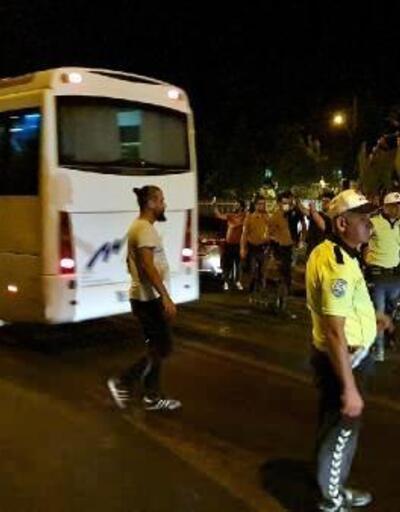 Aydın'da şüphe üzerine durdurulan kamyondaki 70 kaçak göçmen ve 3 organizatör şüphelisi yakalandı