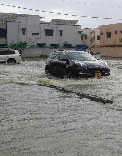Pakistan’daki sel felaketinde bilanço ağırlaşıyor