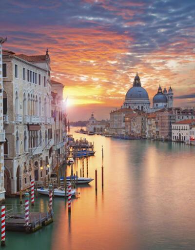 Venedik’te Büyük Kanal’da sörf yapan turistlere para cezası: Belediye Başkanı'ndan ağır sözler