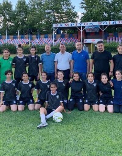 Silvanspor Kadın Futbol Takımı Eğirdir'de