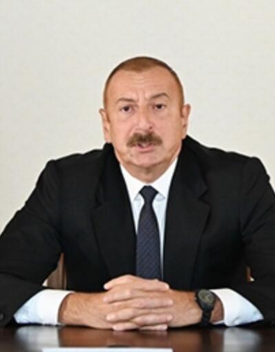 Aliyev, Macron ile Ermenistan sınırındaki çatışmaları görüştü