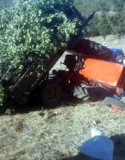 Manisa'da traktör devrildi: 1 ölü