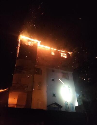 Rize’de çatı yangını korkuttu