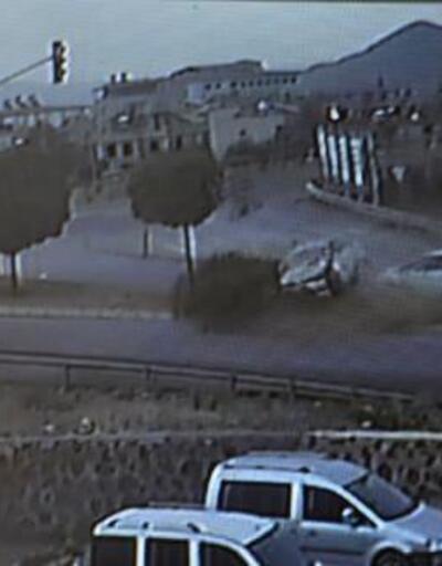 Gaziantep'te sürücünün yaralandığı kaza kamerada