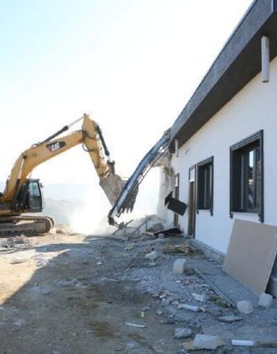Nilüfer Belediyesi, iki lüks yapıyı yıktı