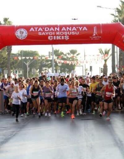 İzmir'de Ata'dan Ana'ya Saygı Koşusu