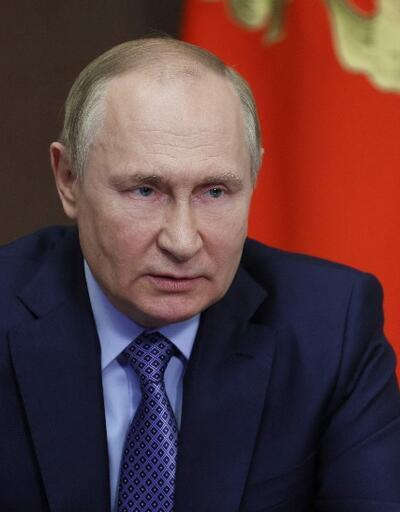Putin'den orduyu eleştirenler için ceza önerisi