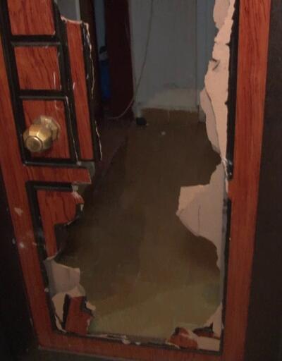 Kira anlaşmazlığı: Ev sahibi kapıyı balyozla kırdı