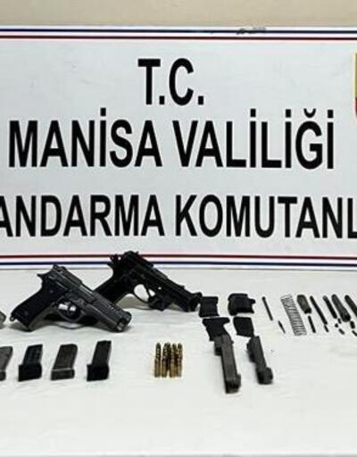Ahmetli'de bir evde tabanca ve tabanca yapımında kullanılan malzeme ele geçirildi