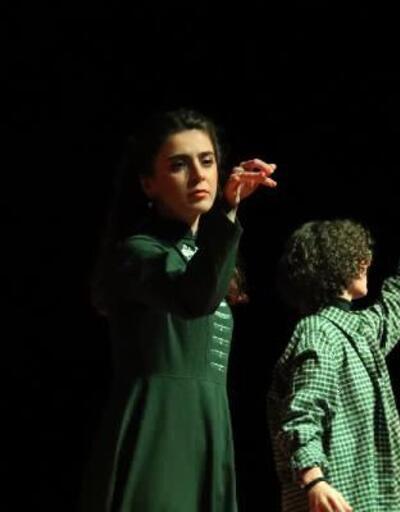 Nuri Pakdil’in eseri Başakşehir’de sahnelendi