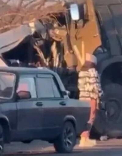 Donetsk'te Rus askeri aracı minibüsle çarpıştı: 16 ölü, 3 yaralı