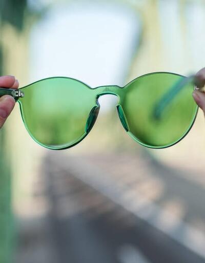Yeşil gözlük, kronik ağrıları azaltmaya yardımcı olabilir