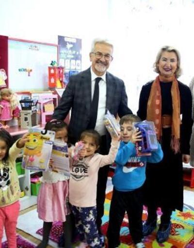 Başkan Erdem’den çocuklara yeni yıl hediyesi