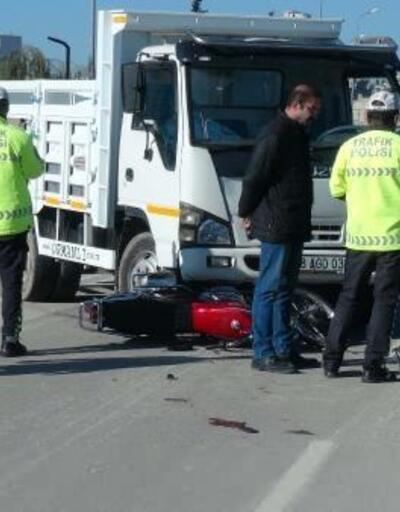 Kilis’te, kamyonetin çarptığı motosiklet sürücüsü yaralandı