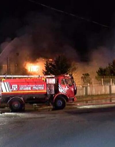 İstanbul'da sabaha karşı yangın!