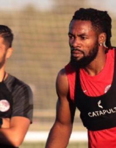 Antalyaspor'dan iki transfer, bir ayrılık