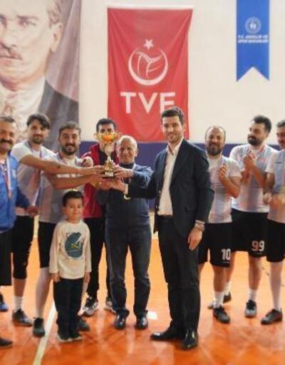 Erbaa'da kurumlararası futsal turnuvası tamamlandı