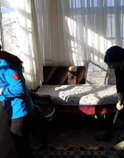 Gaziantep'te, hasta ve yaşlıların evleri temizleniyor