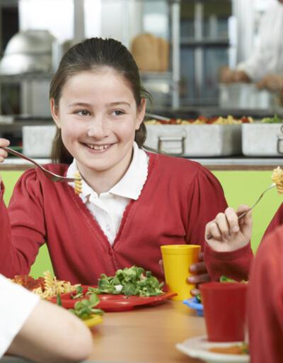 MEB'in ücretsiz yemek uygulaması, ilköğretim ve ortaöğretime de gelecek