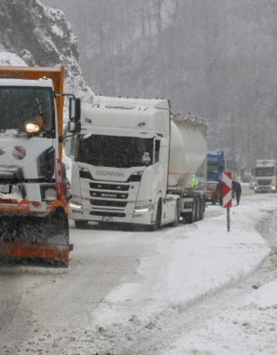 Zonguldak'ta 135 köy yolu ulaşıma kapandı