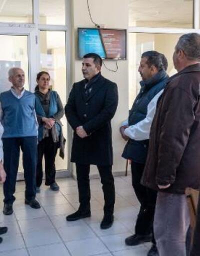 Kuşadası Belediye Başkanı Ömer Günel'den depremzedelere geçmiş olsun ziyareti