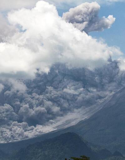 Merapi Yanardağı'nda patlama