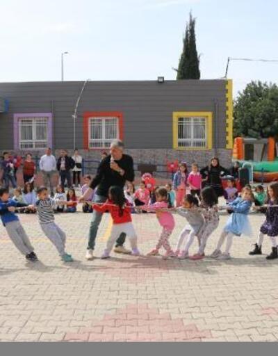 Kozan'da depremzede çocuklara eğlence