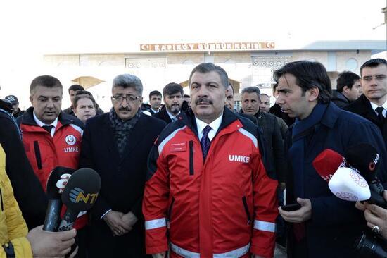 Sağlık Bakanı Koca, Kapıköy Gümrük Kapısı'nda incelemelerde bulundu