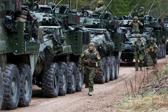 NATO'dan Rusya'nın yanı başında askeri tatbikat