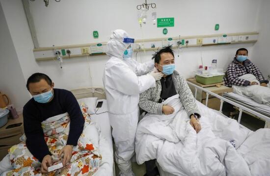 Koronavirüs nedeniyle ten rengi değişen Çinli doktor hayatını kaybetti