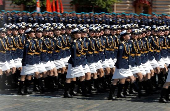 Salgın nedeniyle ertelenmişti: Rusya'da gecikmeli 'Zafer Günü' kutlaması