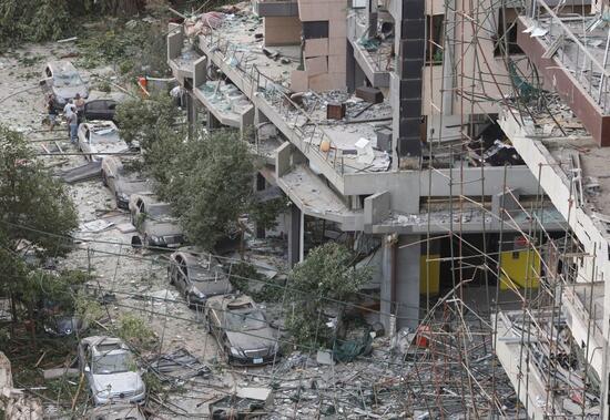 Reuters bu karelerle servis etti: İşte korkunç patlamanın ardından Beyrut